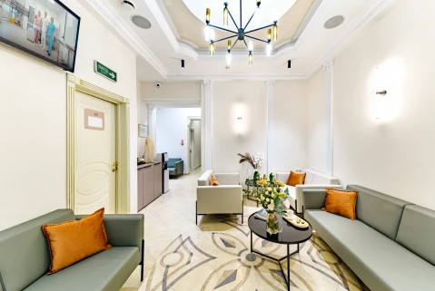 м. Славянский бульвар