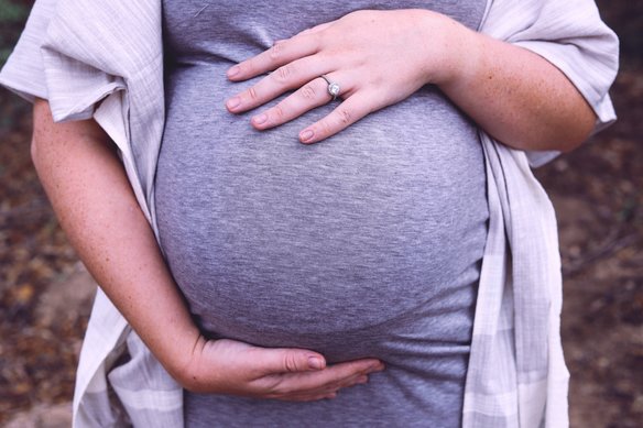 Есть ли шанс на естественную беременность после ЭКО?